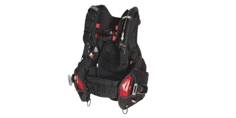 Gilet de plongée ergonomique pour explorer les merveilles sous-marines en toute sécurité.