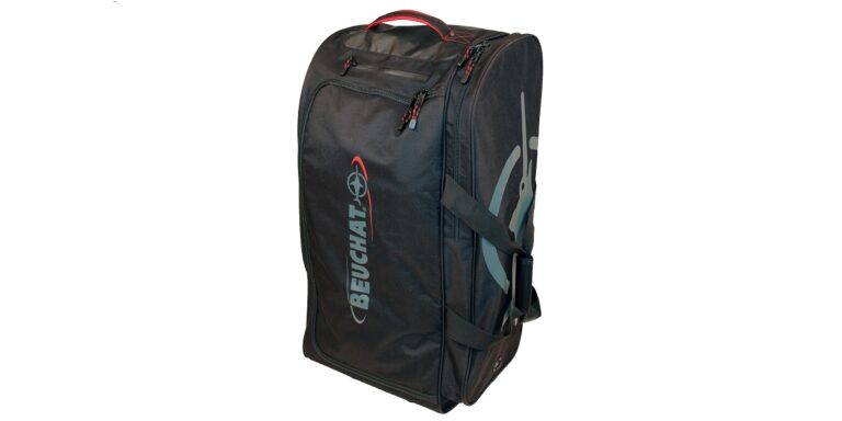 Sac de plongée Beuchat, idéal pour transporter votre équipement sous-marin en toute sécurité.
