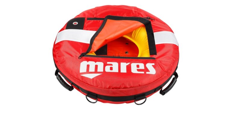 Bouée de sauvetage Mares, idéale pour la sécurité en milieu aquatique. Conception robuste et visible.