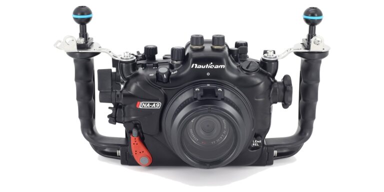 Boîtier étanche Nauticam NA-A9 pour la photographie sous-marine professionnelle et immersive.