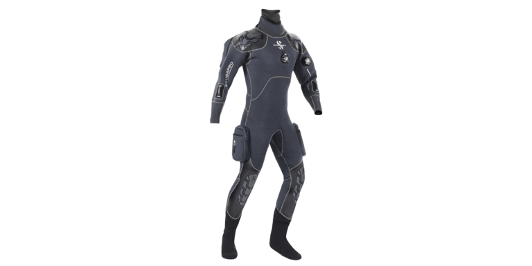 Combinaison de plongée moderne pour explorer le monde sous-marin en toute sécurité.