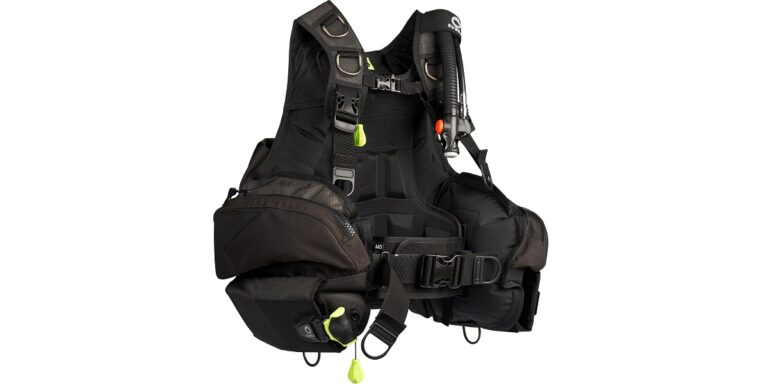 Gilet de plongée innovant pour exploration sous-marine, alliant confort et sécurité.