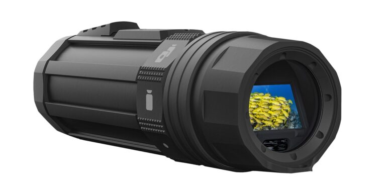 Caméra sous-marine compacte pour explorer les récifs coralliens et la vie marine.
