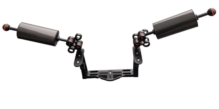 Accessoire de plongée sous-marine pour stabilisation et prise de vue sous-marine optimale.