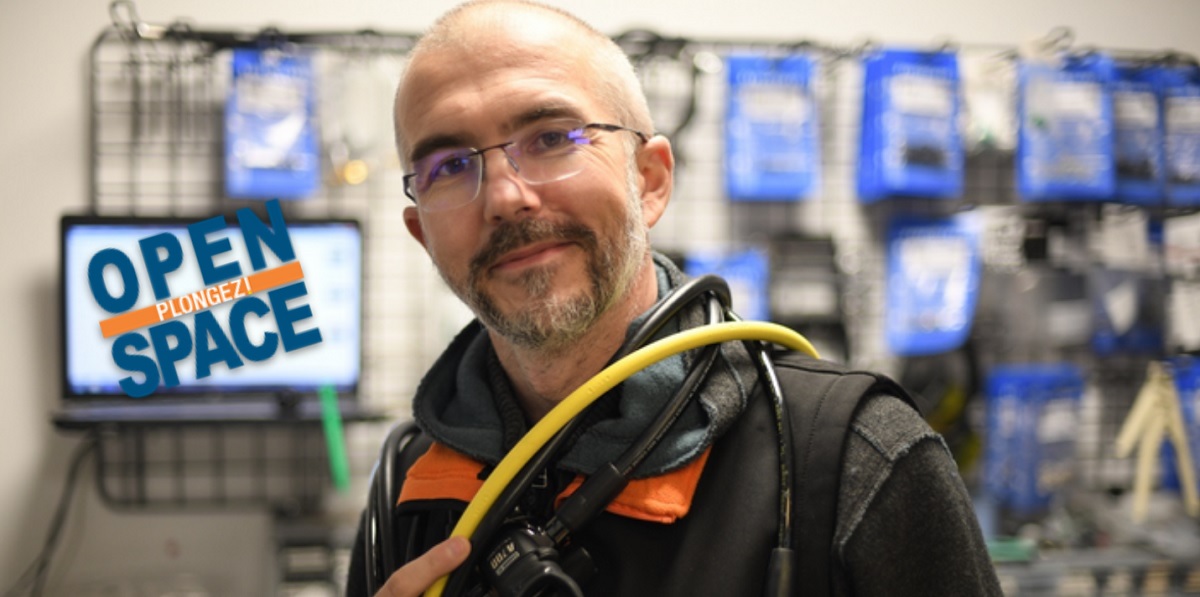 Expert en plongée sous-marine, passionné par l'exploration des océans et la biodiversité marine.