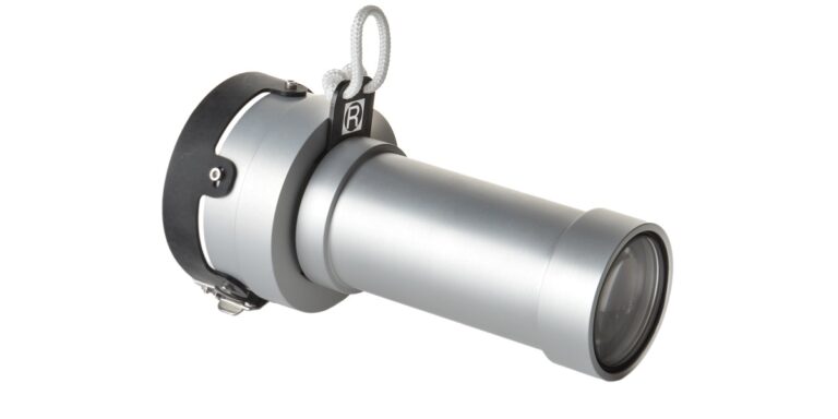Projecteur sous-marin en aluminium pour explorer les profondeurs marines. Éclairage puissant et durable.