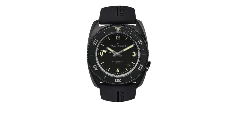 Montre de plongée Ralf Tech, étanche jusqu'à 300 mètres, design robuste et moderne.