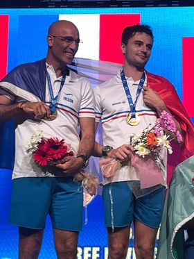 Les deux français ont été sacrés champions du monde en poids constant bi-palmes. © FFESSM / Vincent Pouyet
