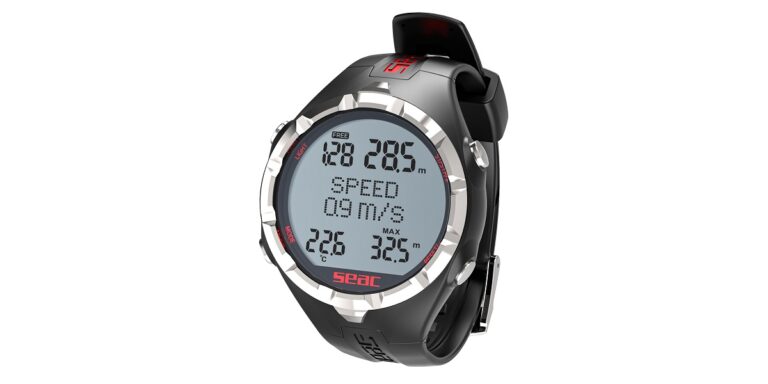 Montre de plongée SEAC, idéale pour mesurer profondeur et vitesse sous-marine.