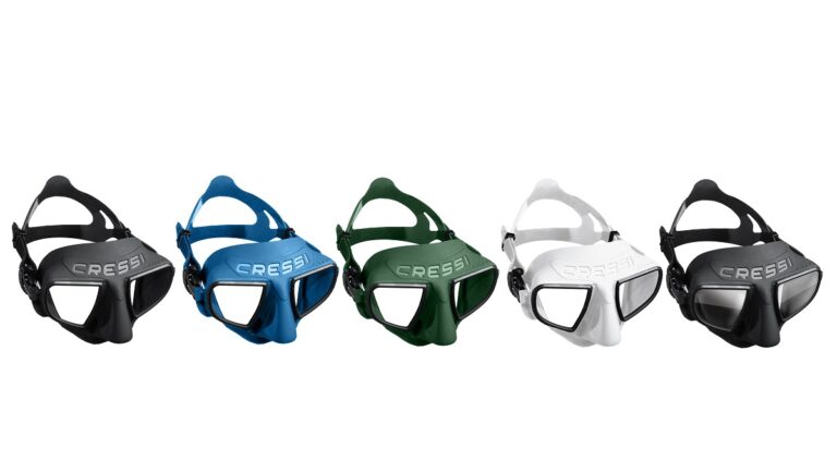 Masques de plongée Cressi, disponibles en plusieurs couleurs, idéaux pour explorer le monde sous-marin.