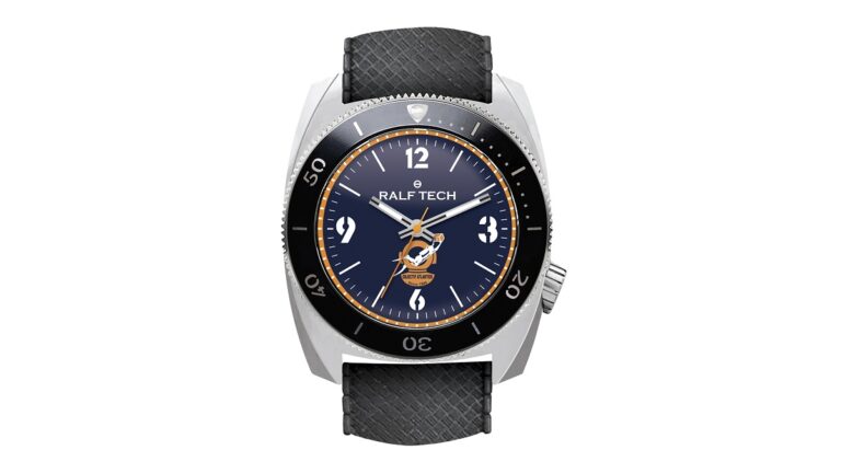 Montre Ralf Tech, idéale pour les passionnés de plongée et d'aventures sous-marines.