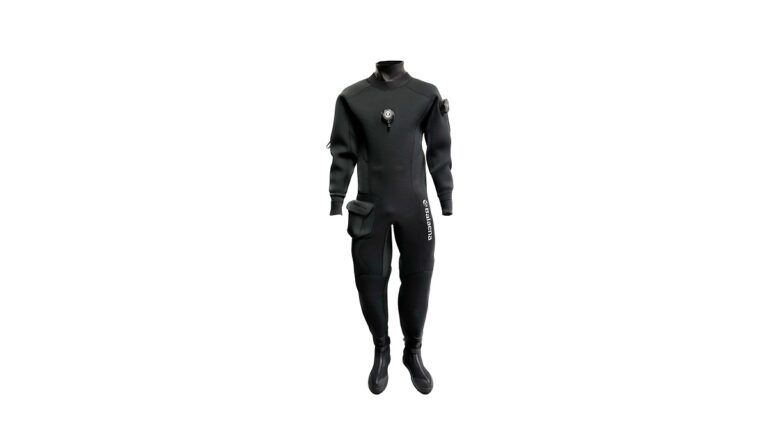 Combinaison de plongée noire pour explorer le monde sous-marin en toute sécurité.