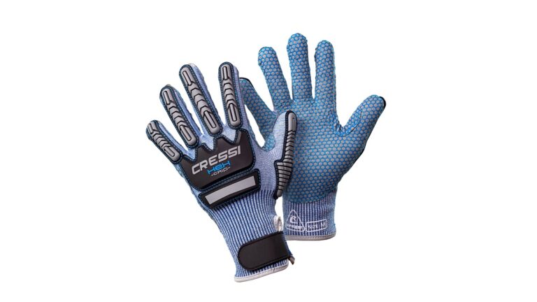 Gants de plongée Cressi pour une protection et une adhérence optimales sous l'eau.