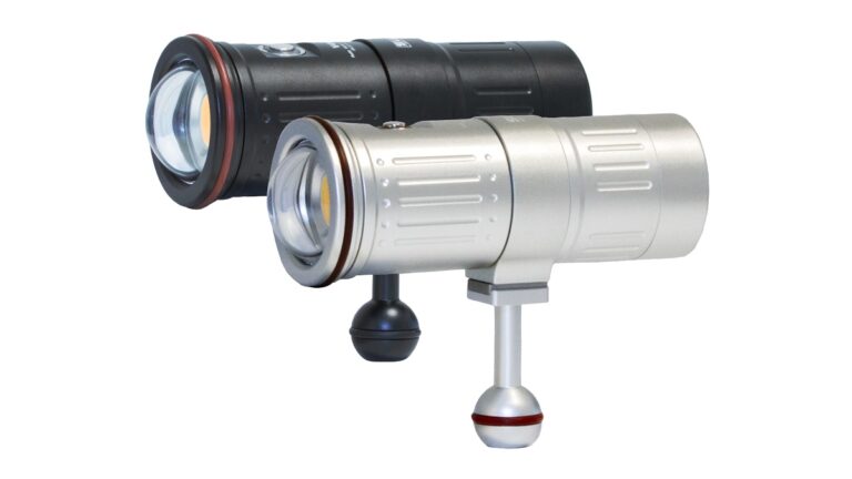 Lampes sous-marines robustes pour explorer les merveilles de l'océan en toute sécurité.