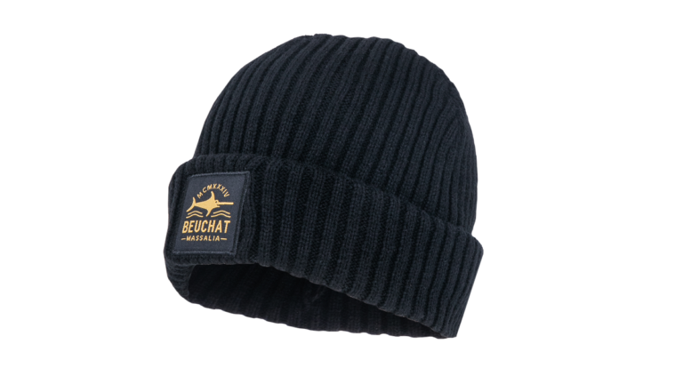 Bonnet noir Beuchat, idéal pour les activités sous-marines et la protection contre le froid.