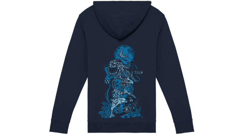 Sweat à capuche illustré inspiré du monde sous-marin avec des motifs marins colorés.