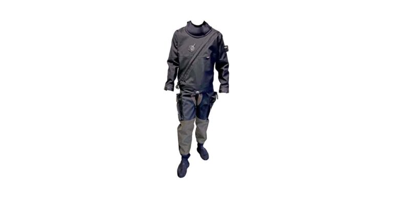 Combinaison étanche Topstar SP1 : l'équipement essentiel pour explorer les profondeurs marines en toute sécurité. #Plongée
