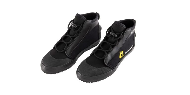 Les bottillons Malmo offrent confort et protection pour vos aventures de plongée, alliant style et fonctionnalité marine.