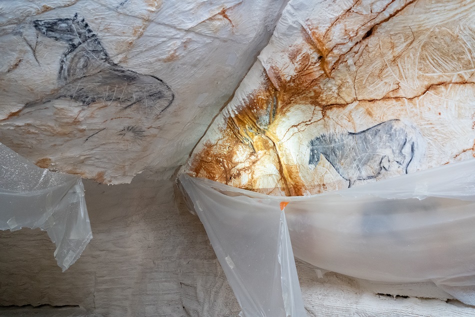 Henri cosquer dans la restitution de la grotte préhistorique vi