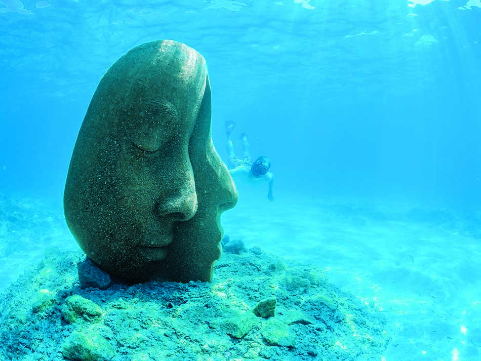Statue