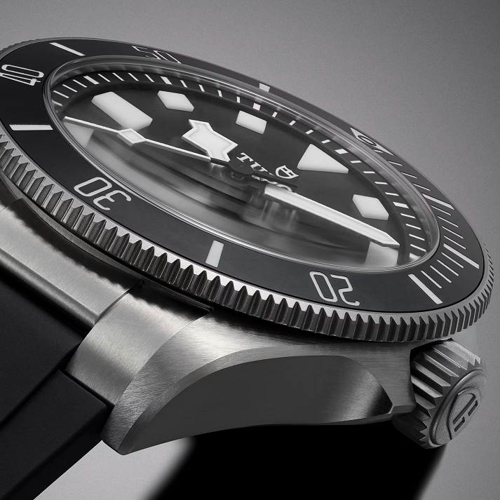 Screenshot 2025 05 02 at 09 01 40 tudor m2543c1a7nu 0001 ab black rubber 53884 (image avif 1920 × 1920 pixels)