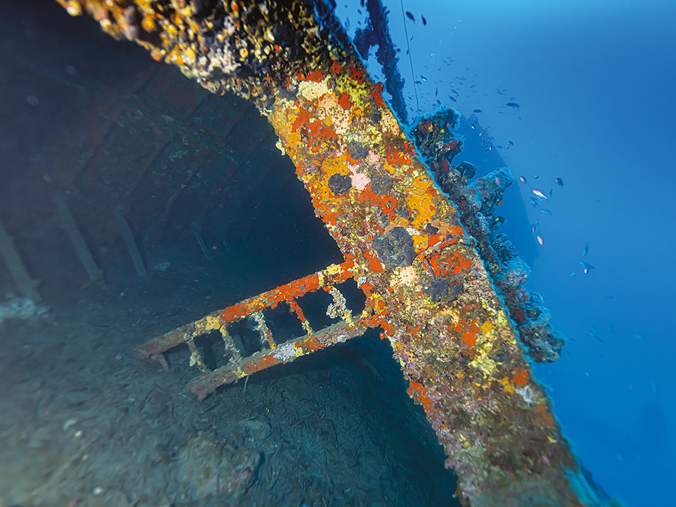 Epave sous marine corse 4