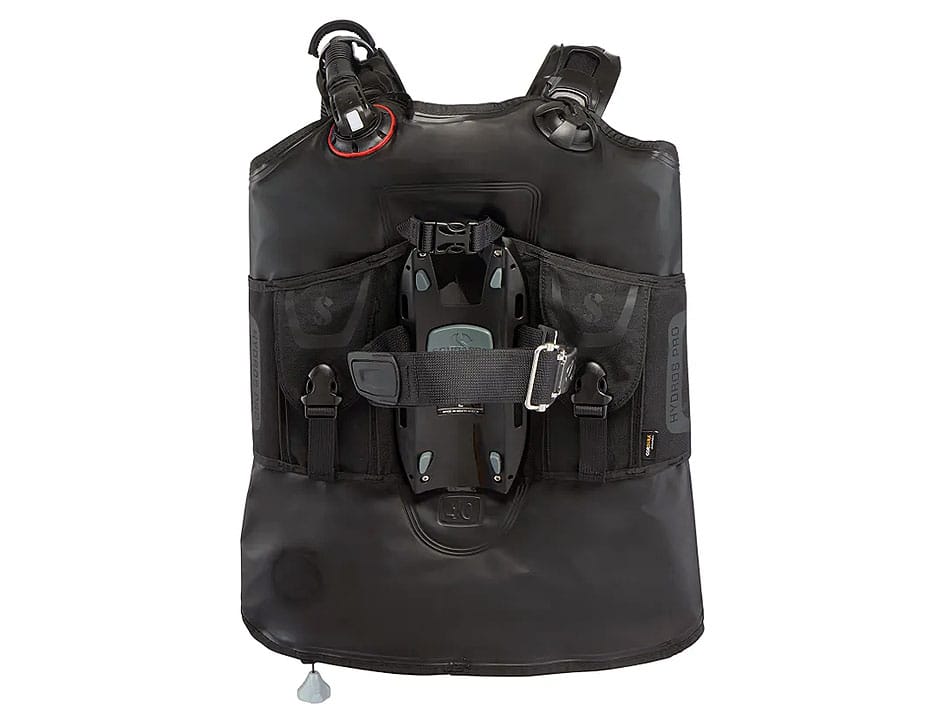 Gilet de plongée innovant pour explorer les profondeurs marines en toute sécurité.