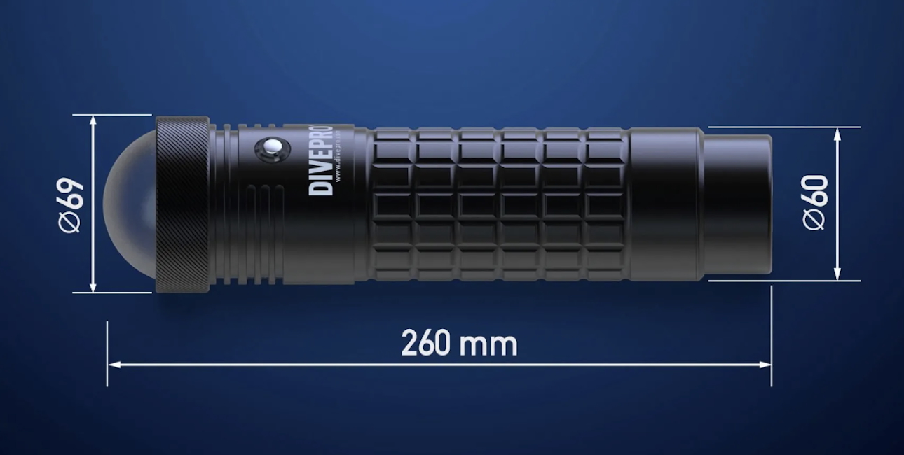 Lampe de plongée robuste, idéale pour explorer les fonds marins en toute sécurité.
