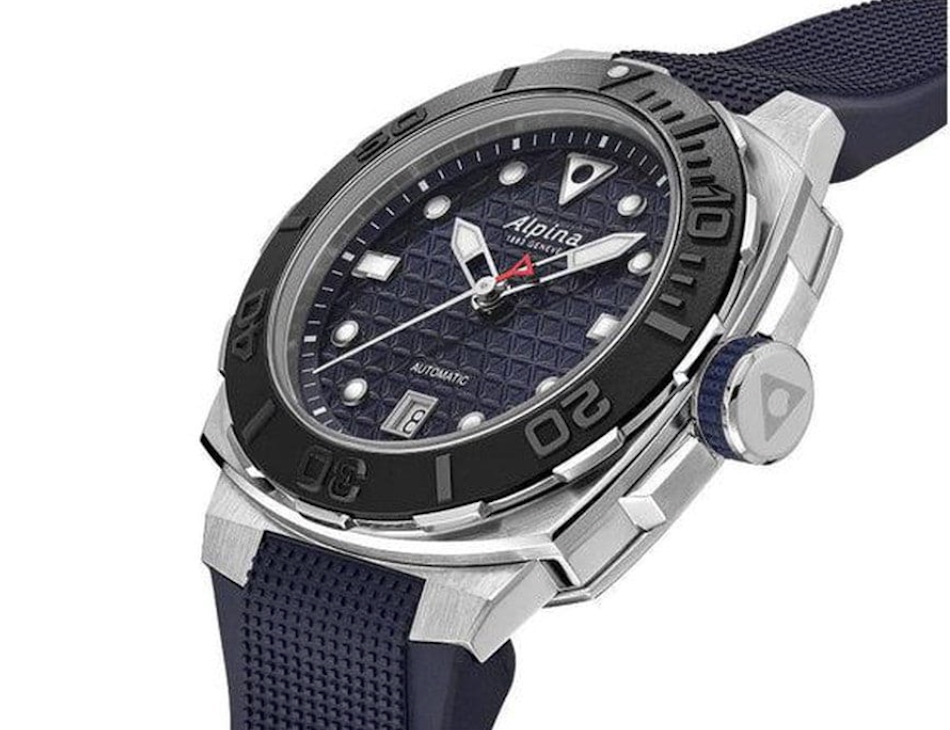 Montre de plongée Alpina, alliant design robuste et fonctionnalités adaptées aux explorations sous-marines.