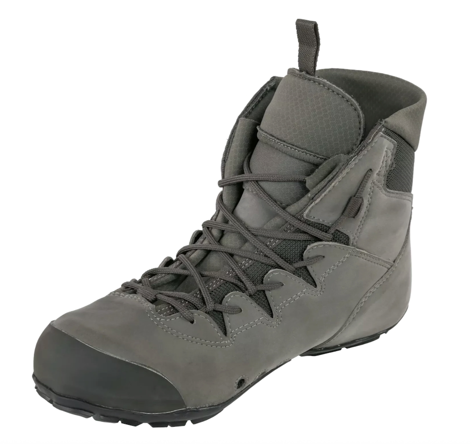 Bottes de plongée robustes et confortables, idéales pour explorer les fonds marins.