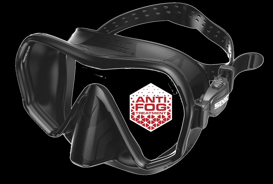 Masque de plongée avec traitement anti-buée, idéal pour explorer le monde sous-marin.