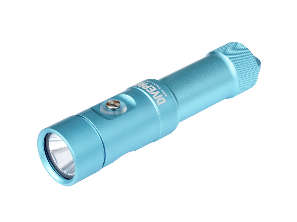 Lampe de plongée étanche, idéale pour explorer les merveilles sous-marines dans l'obscurité.
